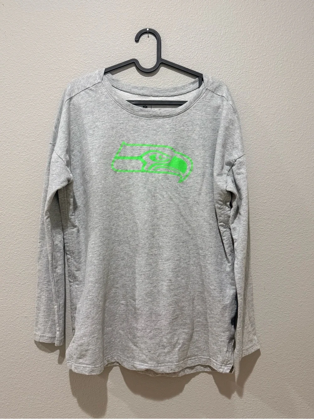 Nike Team Apparel NFL Seattle Seahawks Grey Graphic Long Sleeve Top Size L